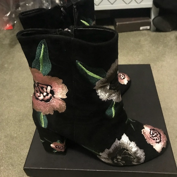 Rebecca Minkoff 100% real leather boots - Picture 6 of 8